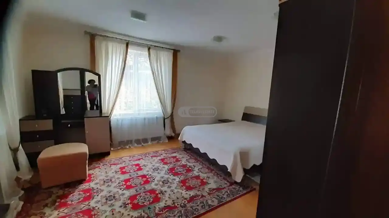 ქირავდება სახლი თელავში
