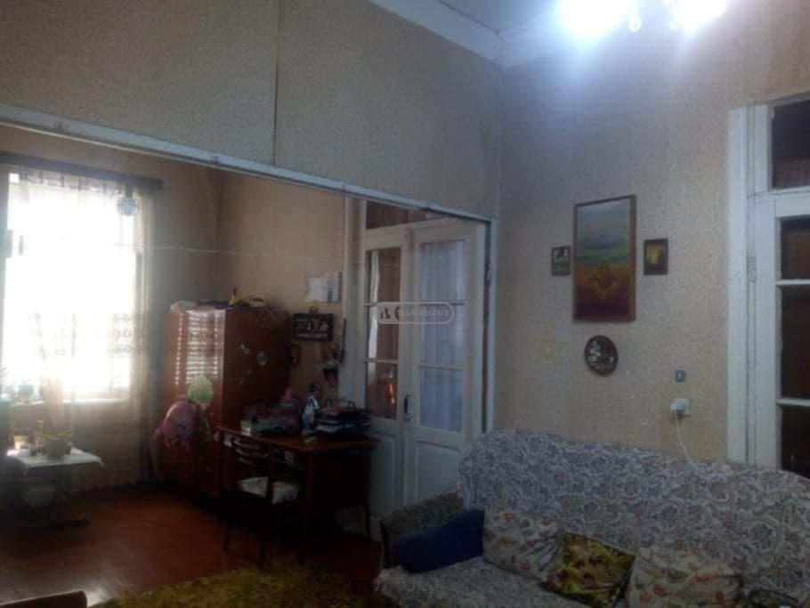 ბელეტაჟი სახლი თელავის ცენტრში
