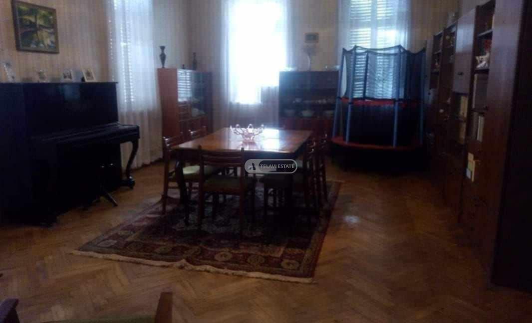 ბელეტაჟი სახლი თელავის ცენტრში